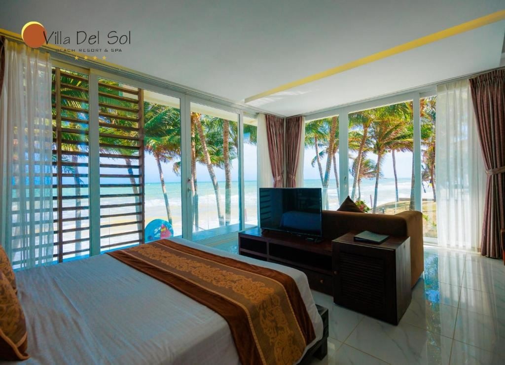 rooms-beach-front-suite-double-with-balcony