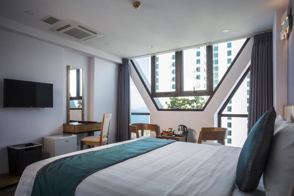 rooms-senior-deluxe-sea-view