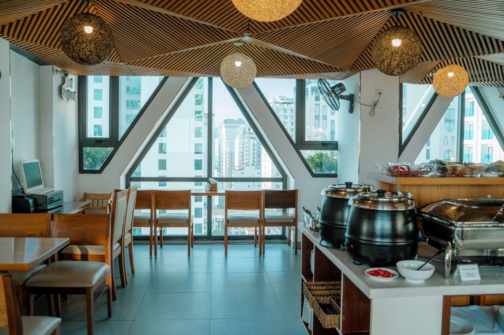 restaurants-main-restaurant