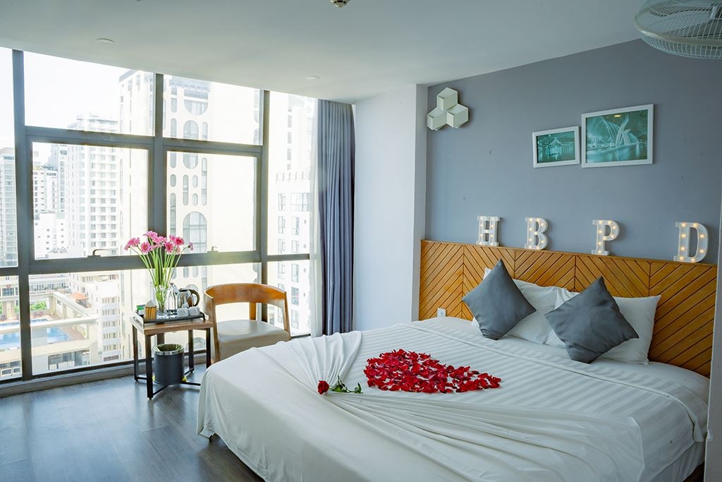 rooms-deluxe-partial-sea-view