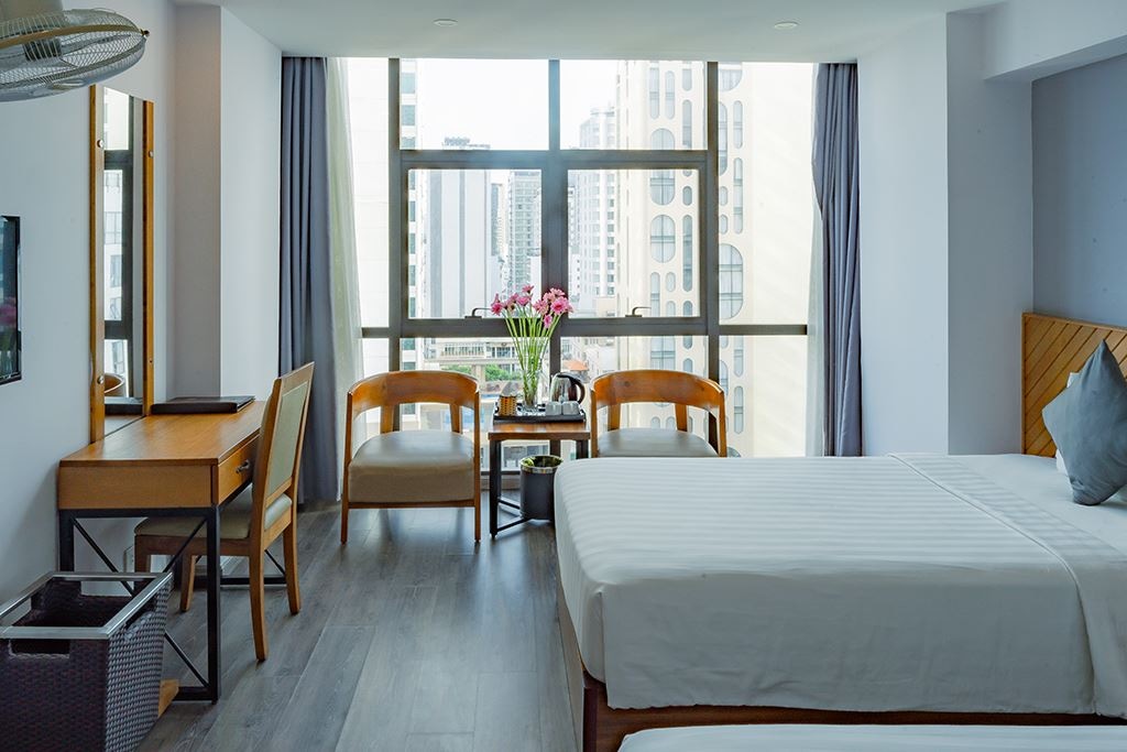 rooms-deluxe-partial-sea-view