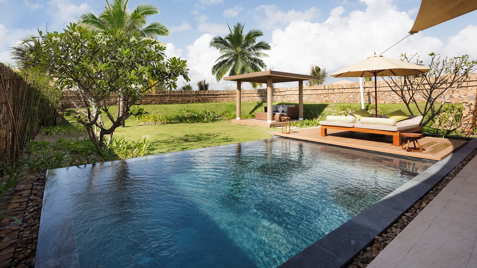 rooms-hideaway-pool-villa