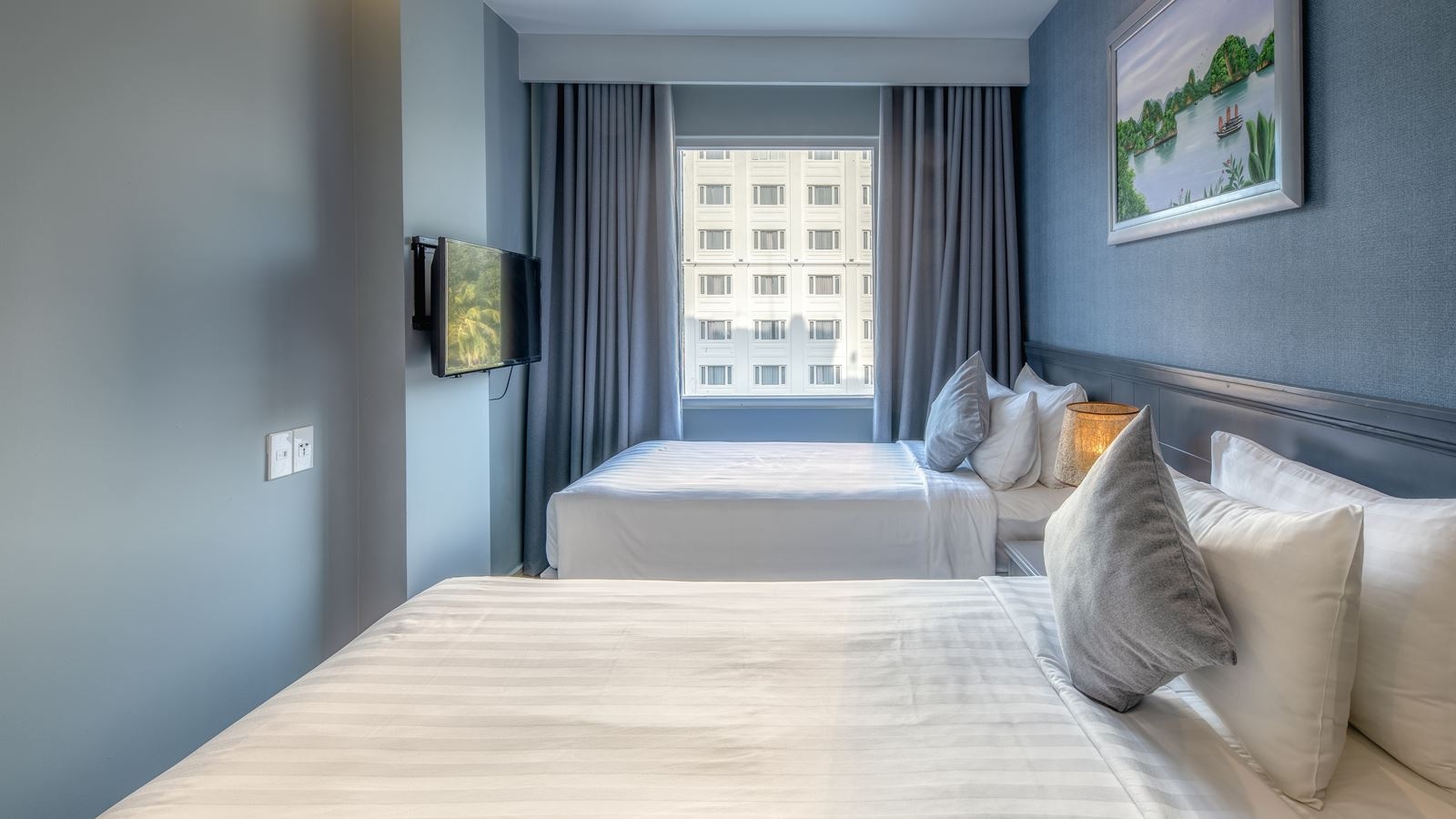 rooms-room-superior-with-window