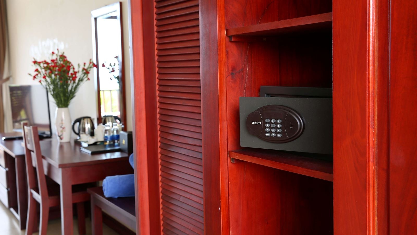 rooms-deluxe-ocean-view-with-balcony-child-without-extra-bed