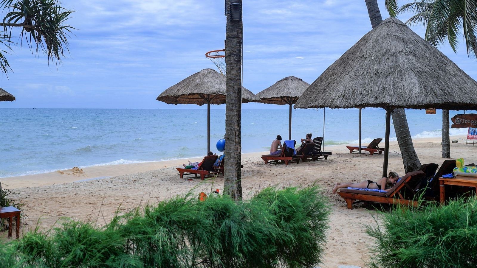 rooms-beach-front-double-with-balcony
