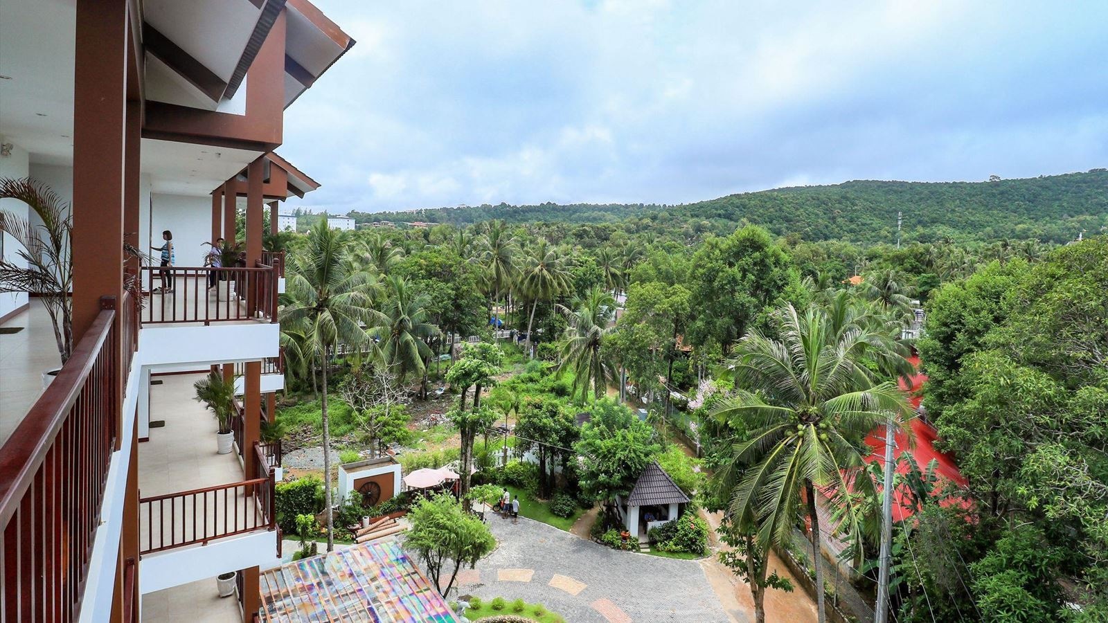 rooms-deluxe-garden-view-with-balcony-child-without-extra-bed