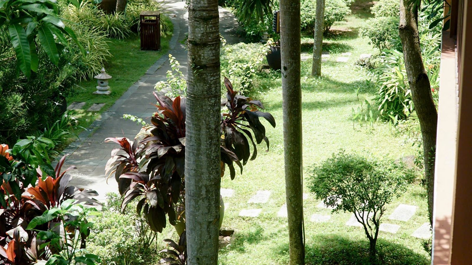 rooms-deluxe-garden-view-with-balcony-child-without-extra-bed