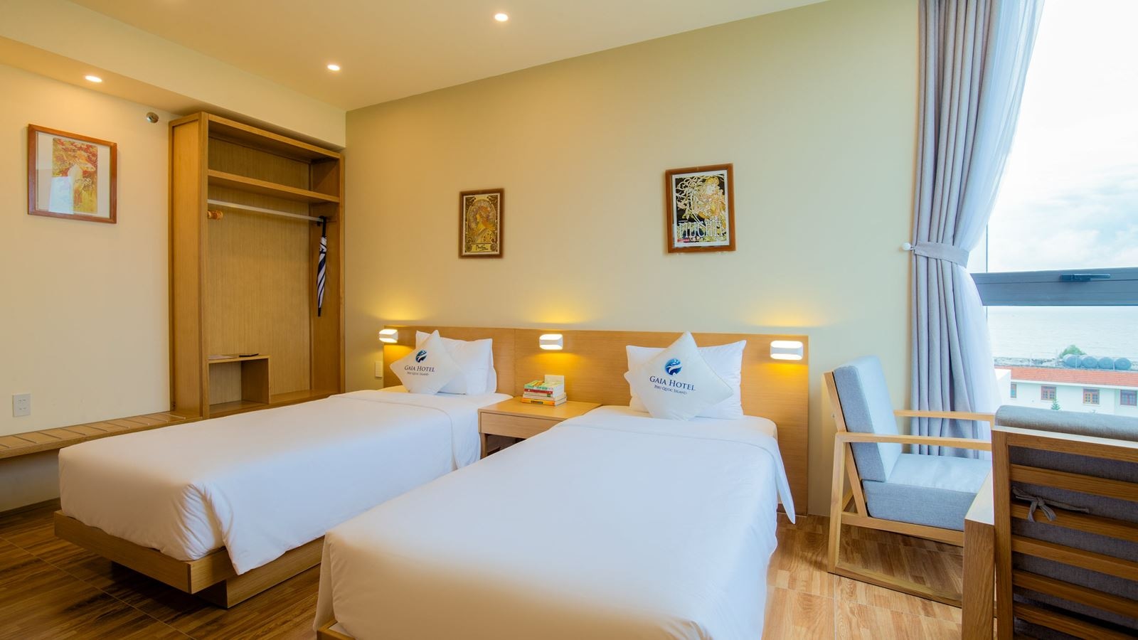 rooms-standard-room-city-view-child-without-extra-bed