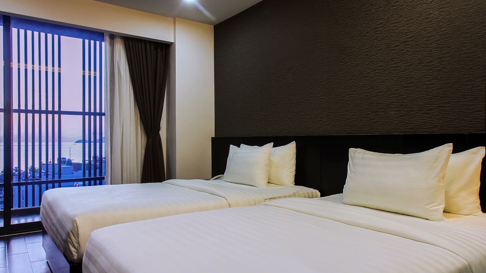 rooms-senior-deluxe-ocean-view