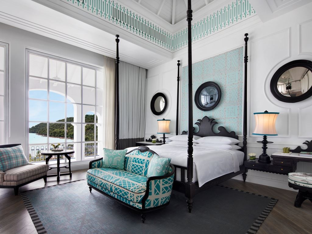 rooms-turquoise-suite