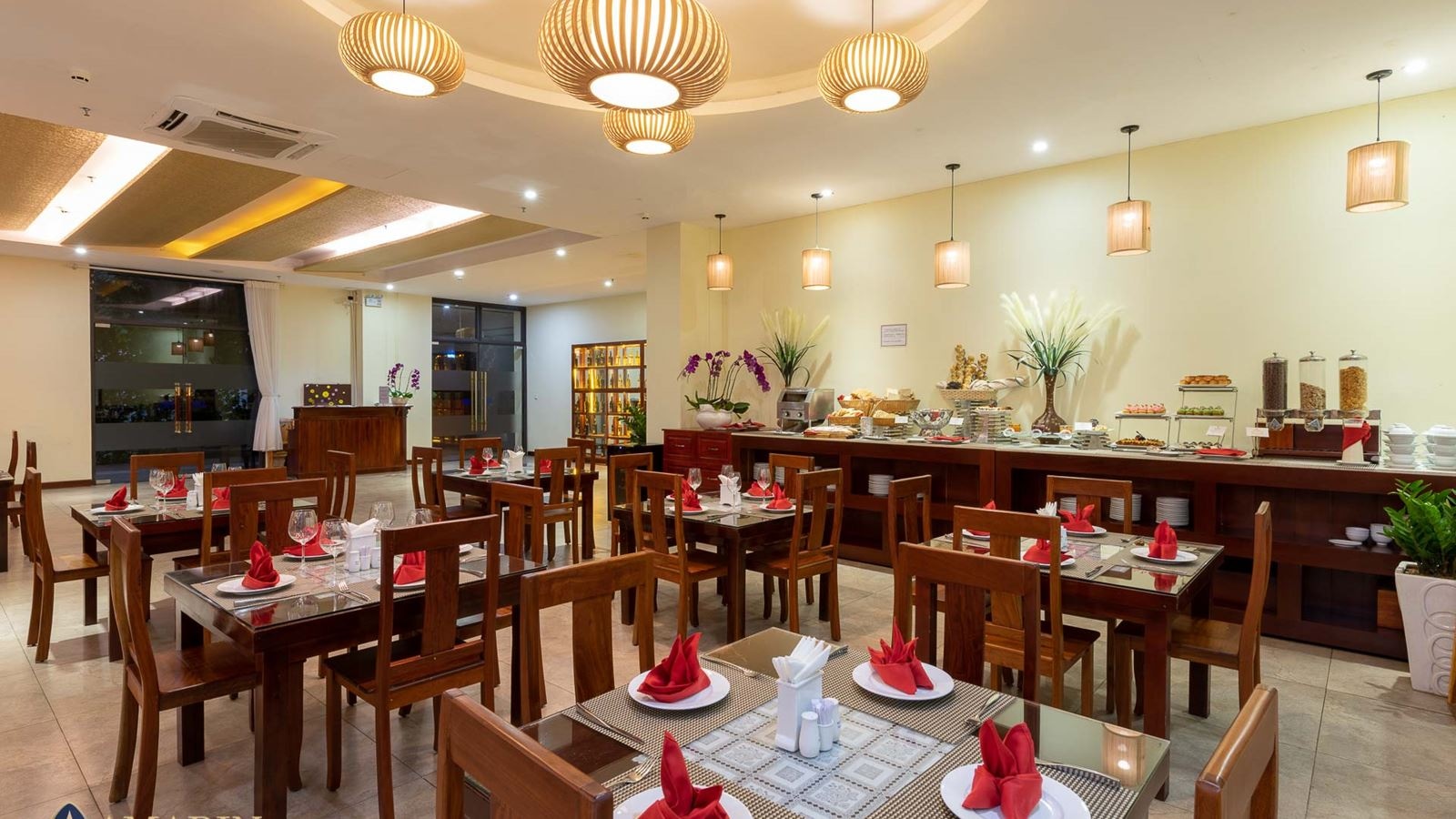 restaurants-aroma-restaurant