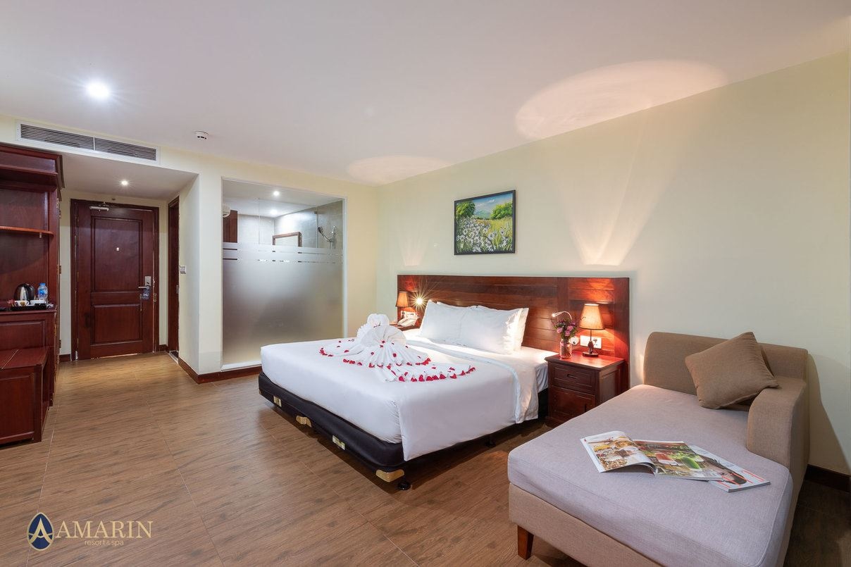 rooms-deluxe-hill-view-balcony