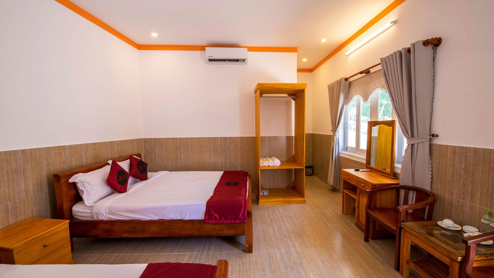 rooms-family-bungalow-garden-view-with-balcony