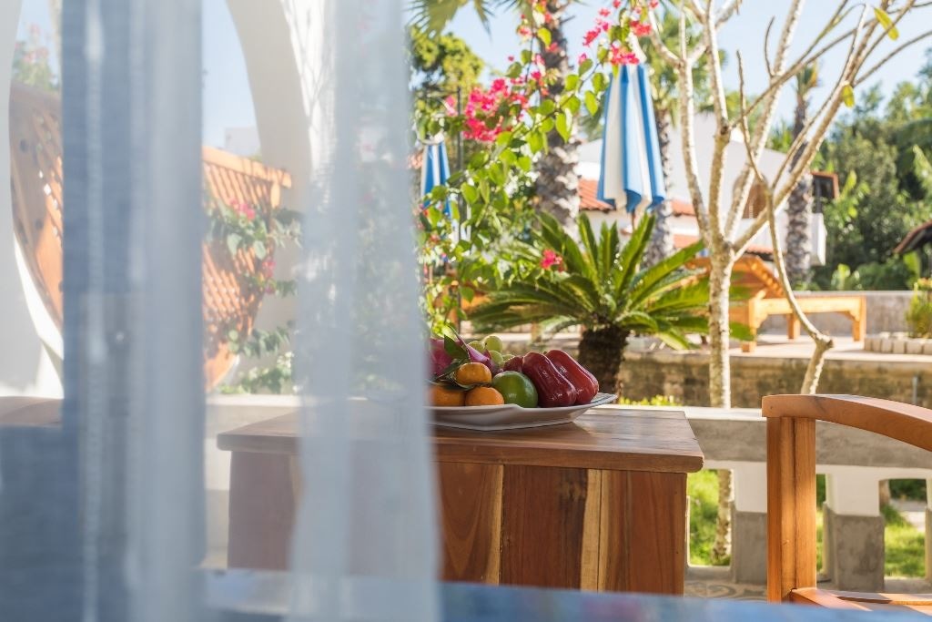 rooms-room-deluxe-double-or-twin