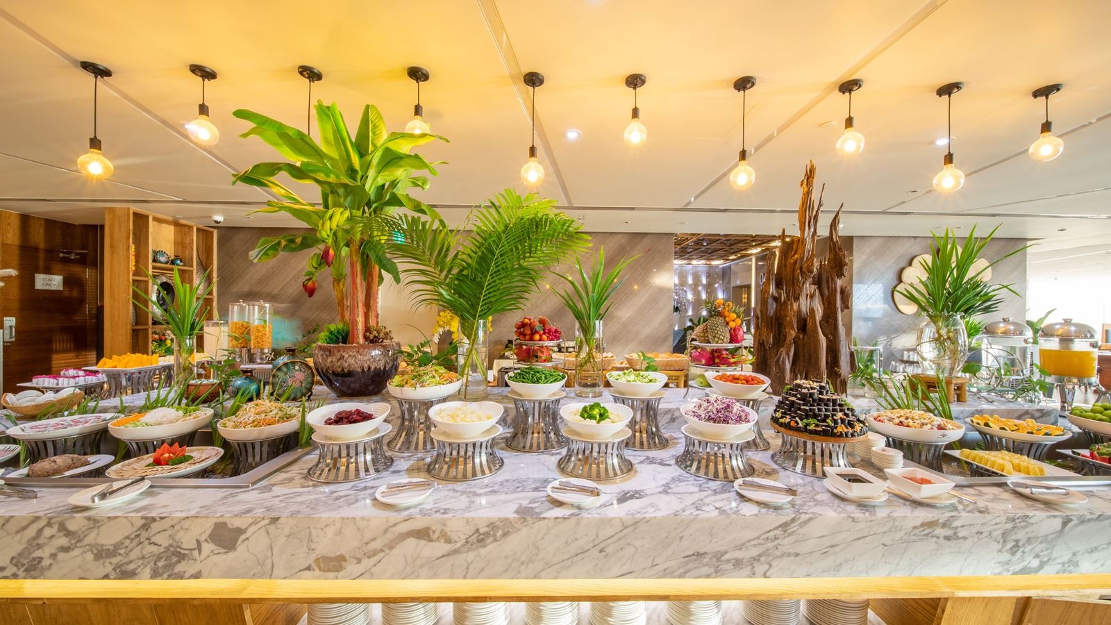 restaurants-royal-restaurant