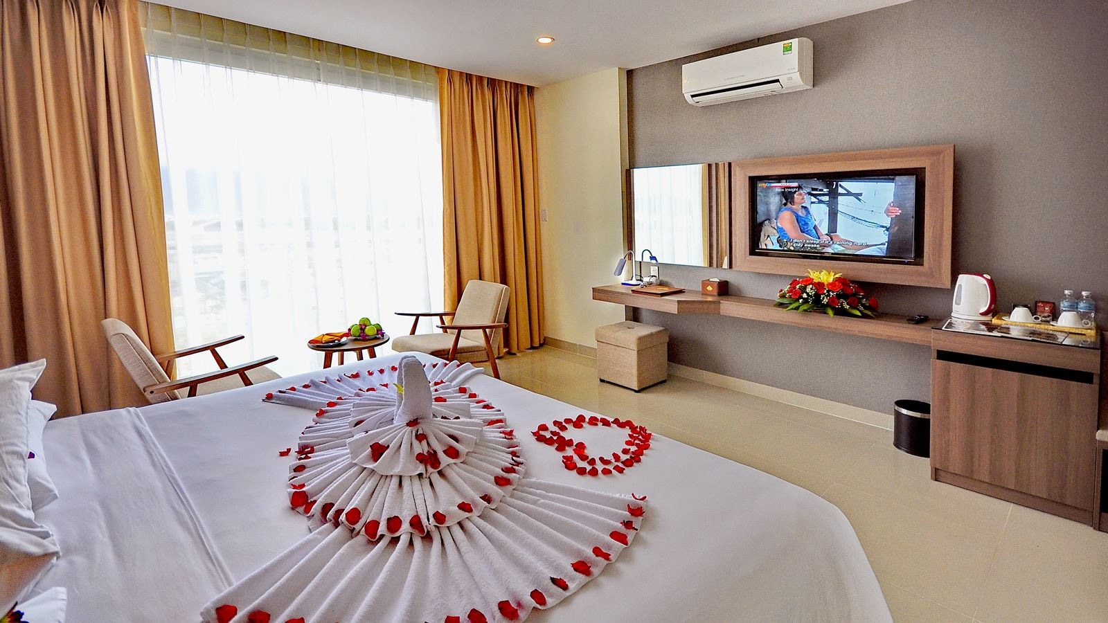 rooms-deluxe-mountain-view