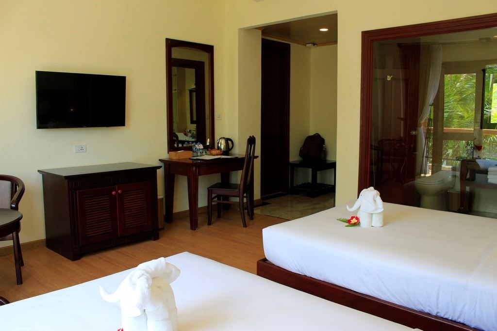 rooms-room-family-balcony