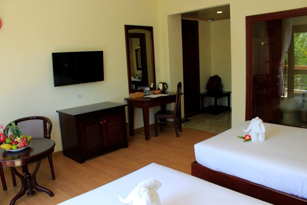 rooms-room-family-balcony