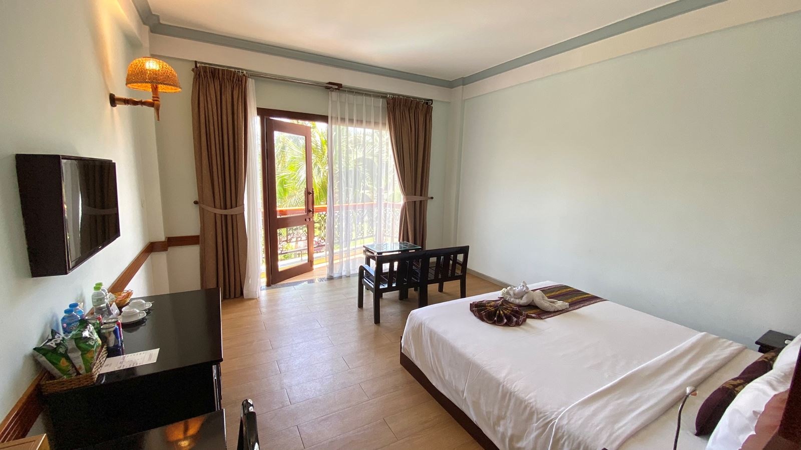 rooms-room-deluxe-garden-view-balcony-child-without-extra-bed