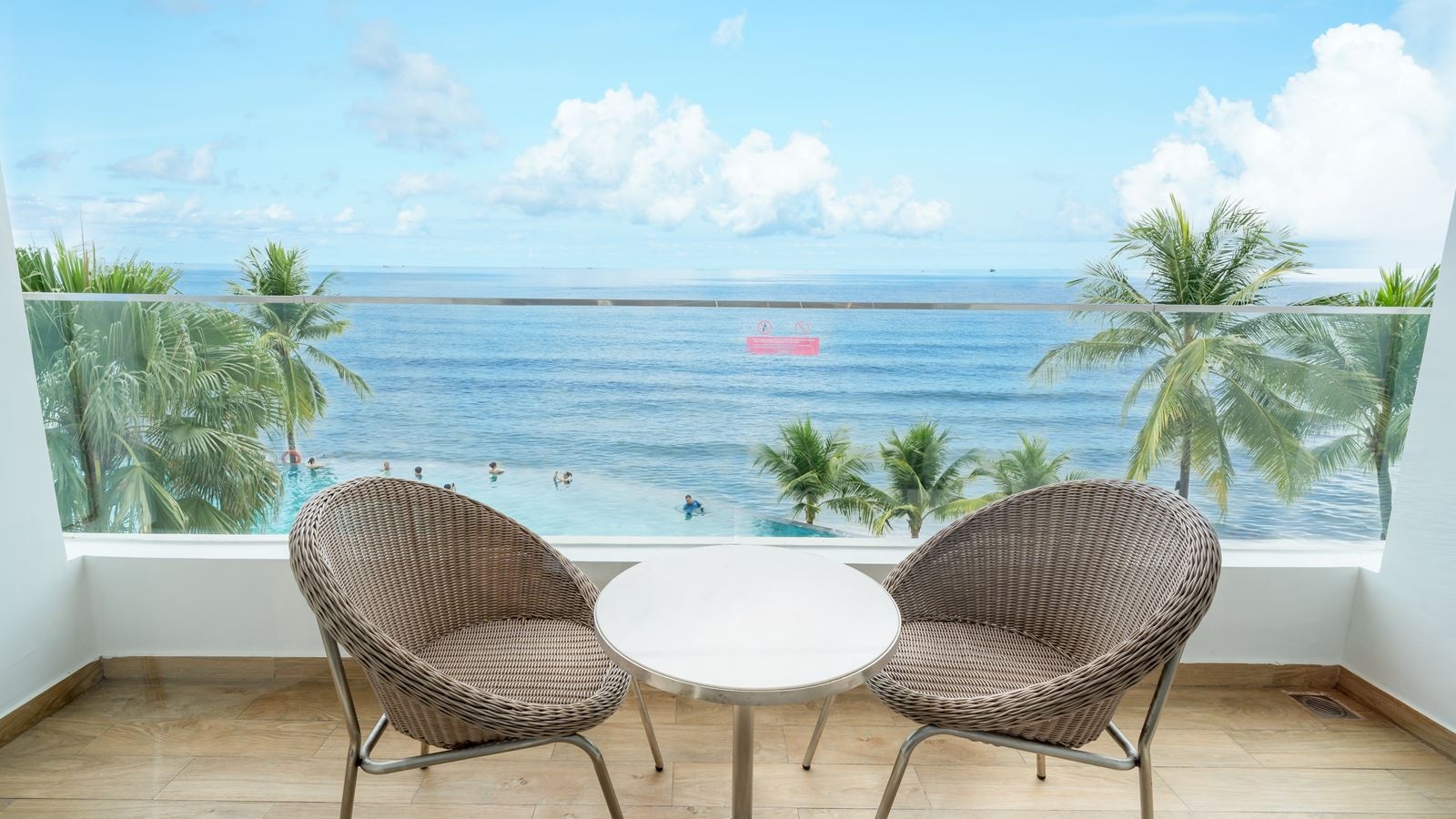 rooms-classic-ocean-view-room-balcony-child-without-extra-bed