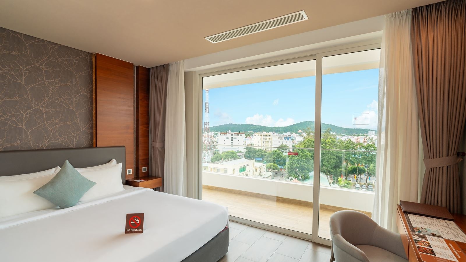 rooms-suite-2-bedrooms-with-spa-for-4-pax-only