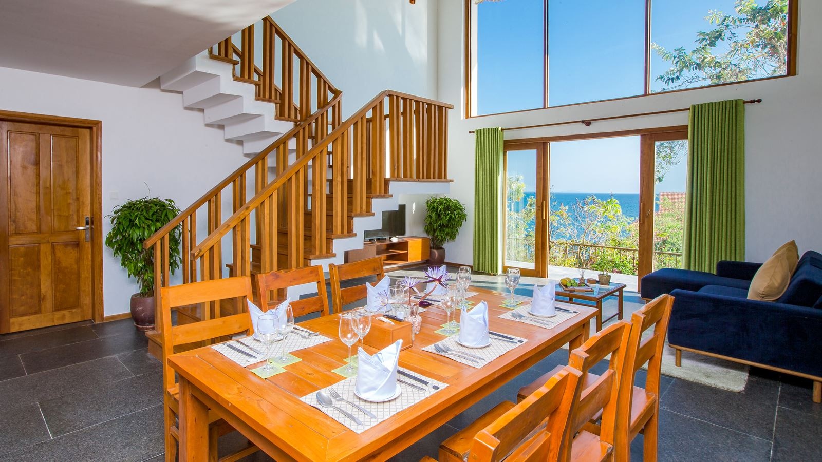 rooms-3bedroom-ocean-premier-pool-villa