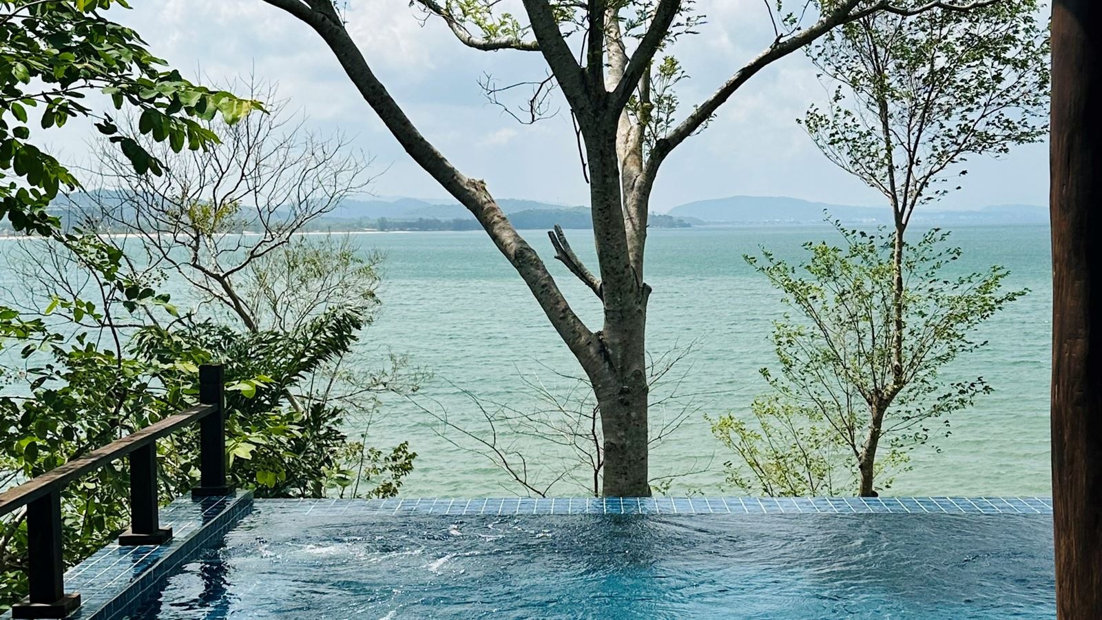 rooms-ocean-pool-villa-child-without-extra-bed