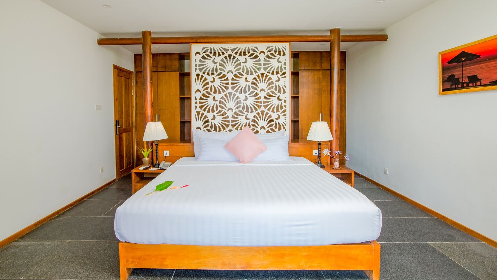 rooms-3bedroom-ocean-premier-pool-villa