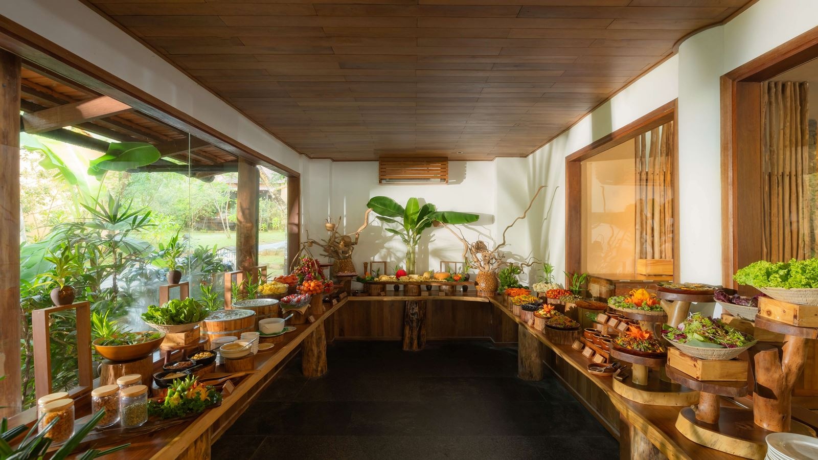 restaurants-lady-palm-restaurant