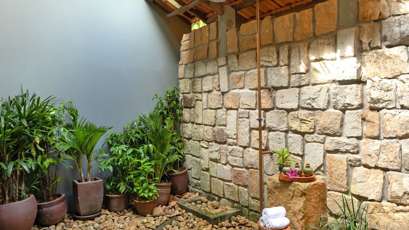 rooms-green-pool-villa