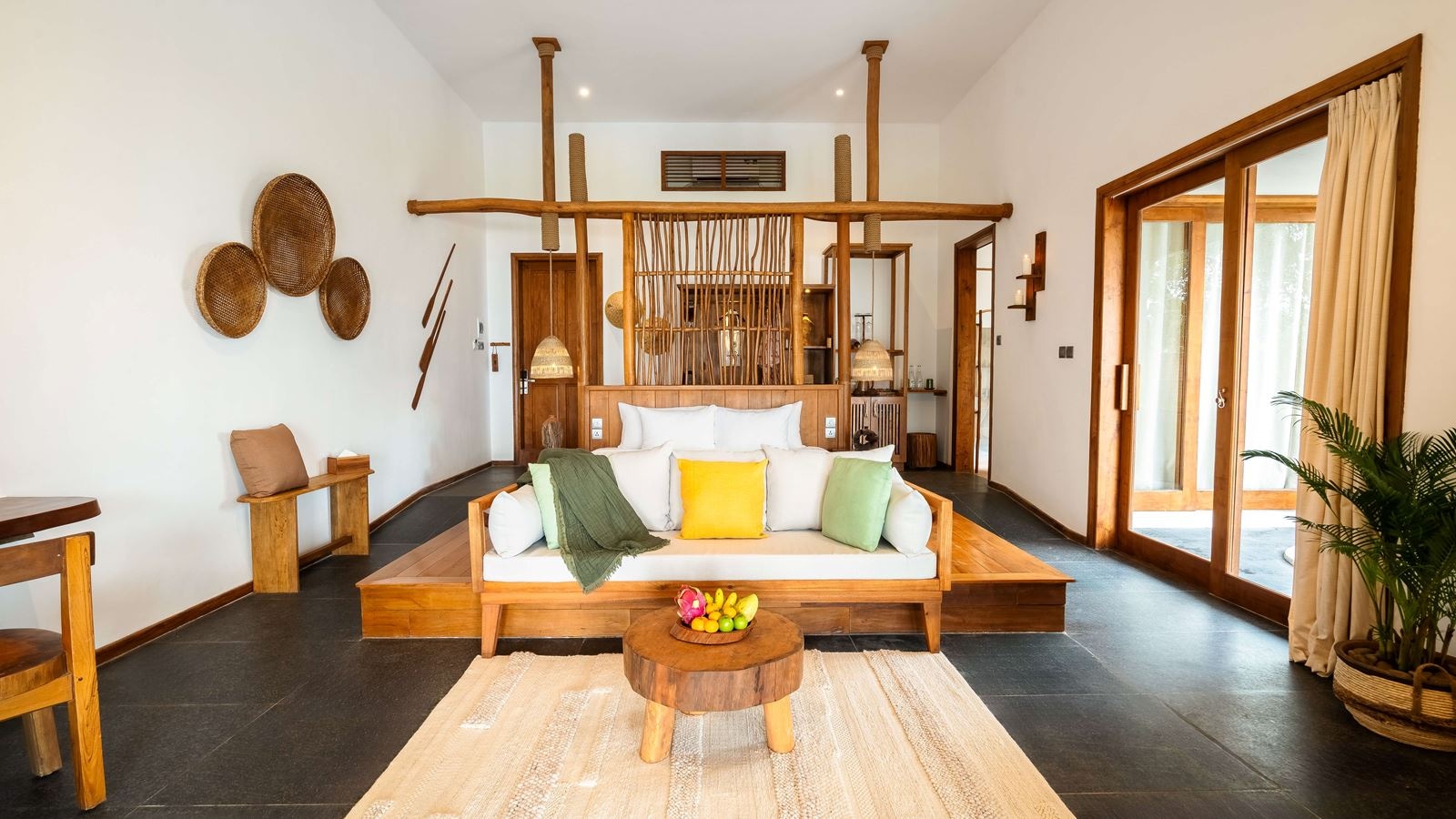 rooms-beachfront-pool-villa-child-without-extra-bed