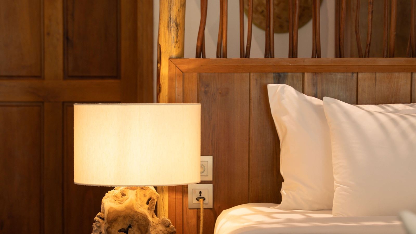 rooms-green-pool-villa