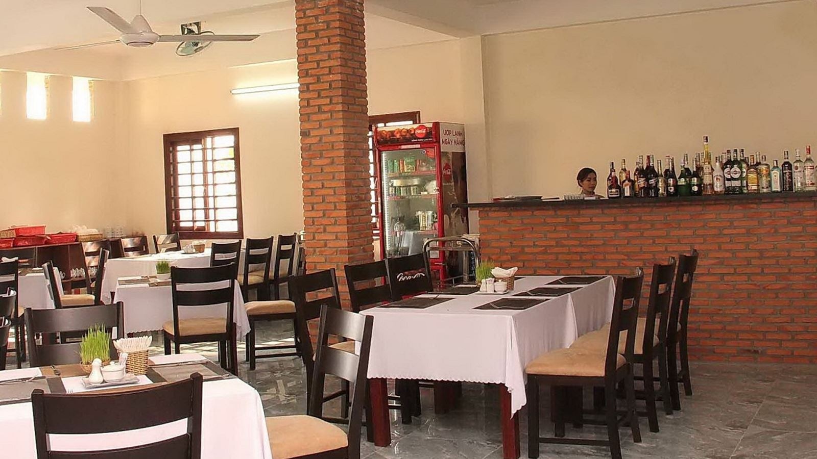 restaurants-ocean-place-restaurant