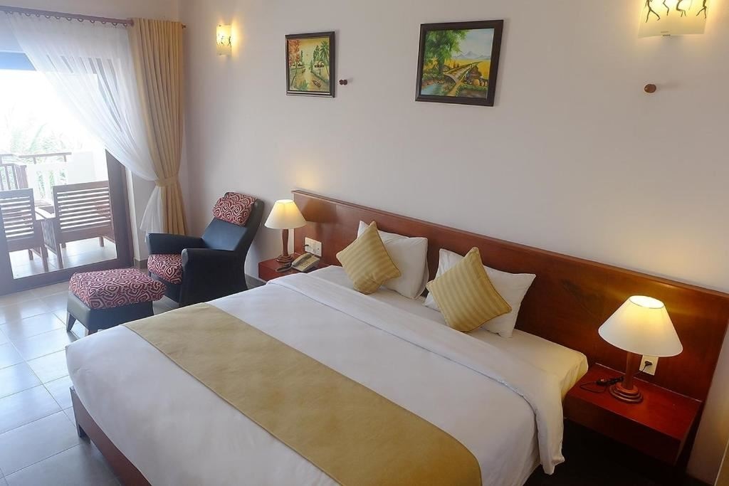 rooms-deluxe-pool-view-balcony-child-without-extra-bed