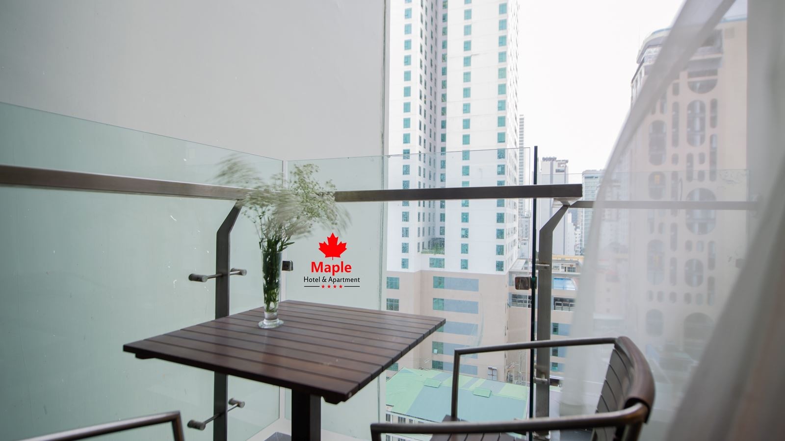 rooms-studio-city-view