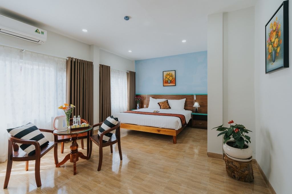 rooms-deluxe-double-garden-view-balcony