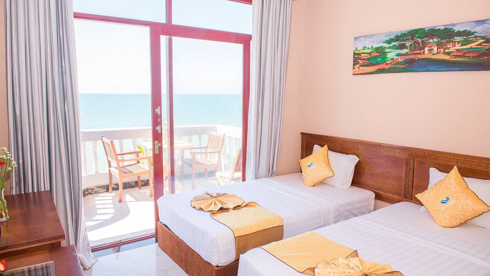 rooms-room-deluxe-seaview-with-balcony-child-without-extra-bed