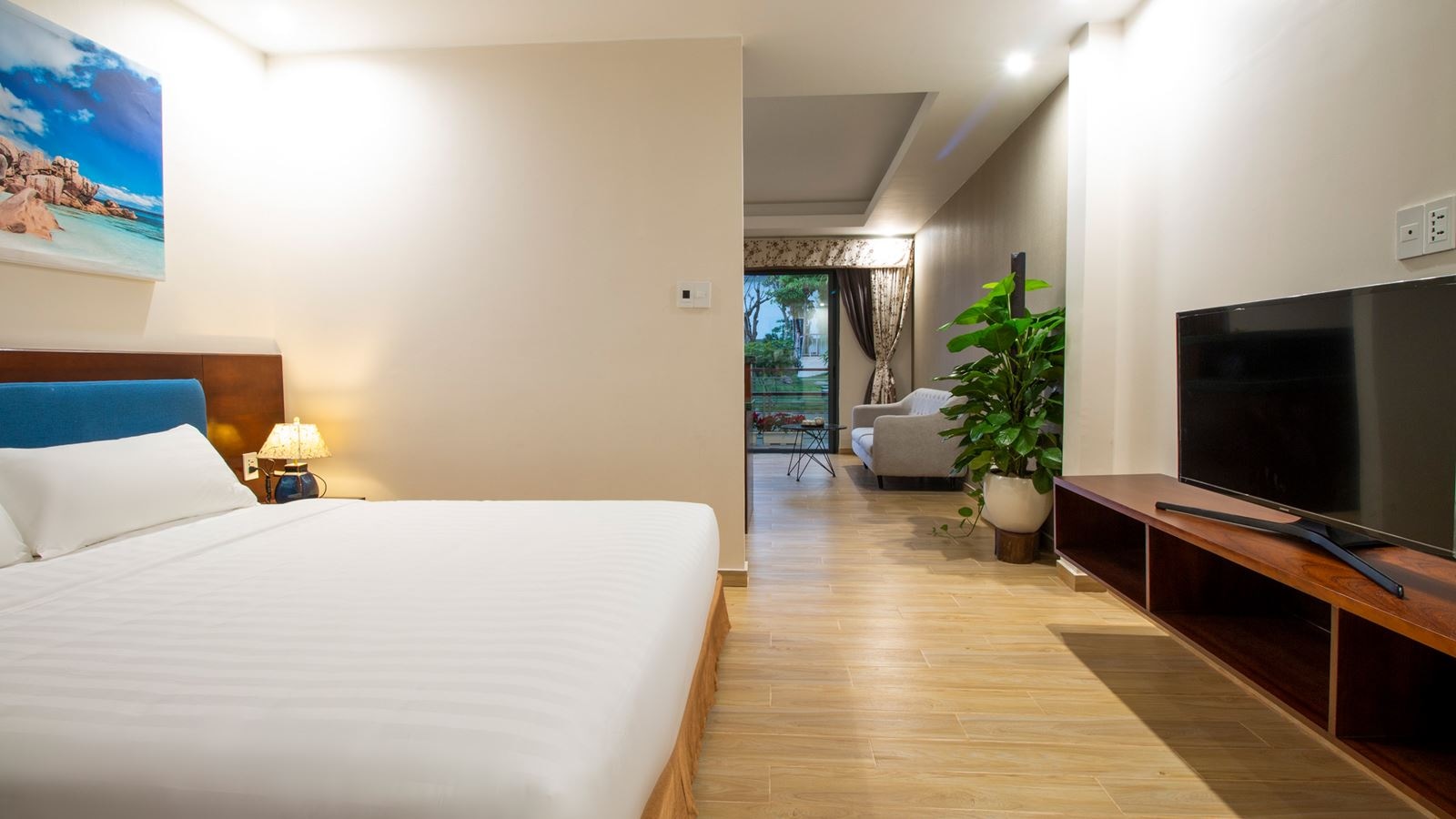 rooms-villa-triple-garden-view-with-balcony-no-extra-bed