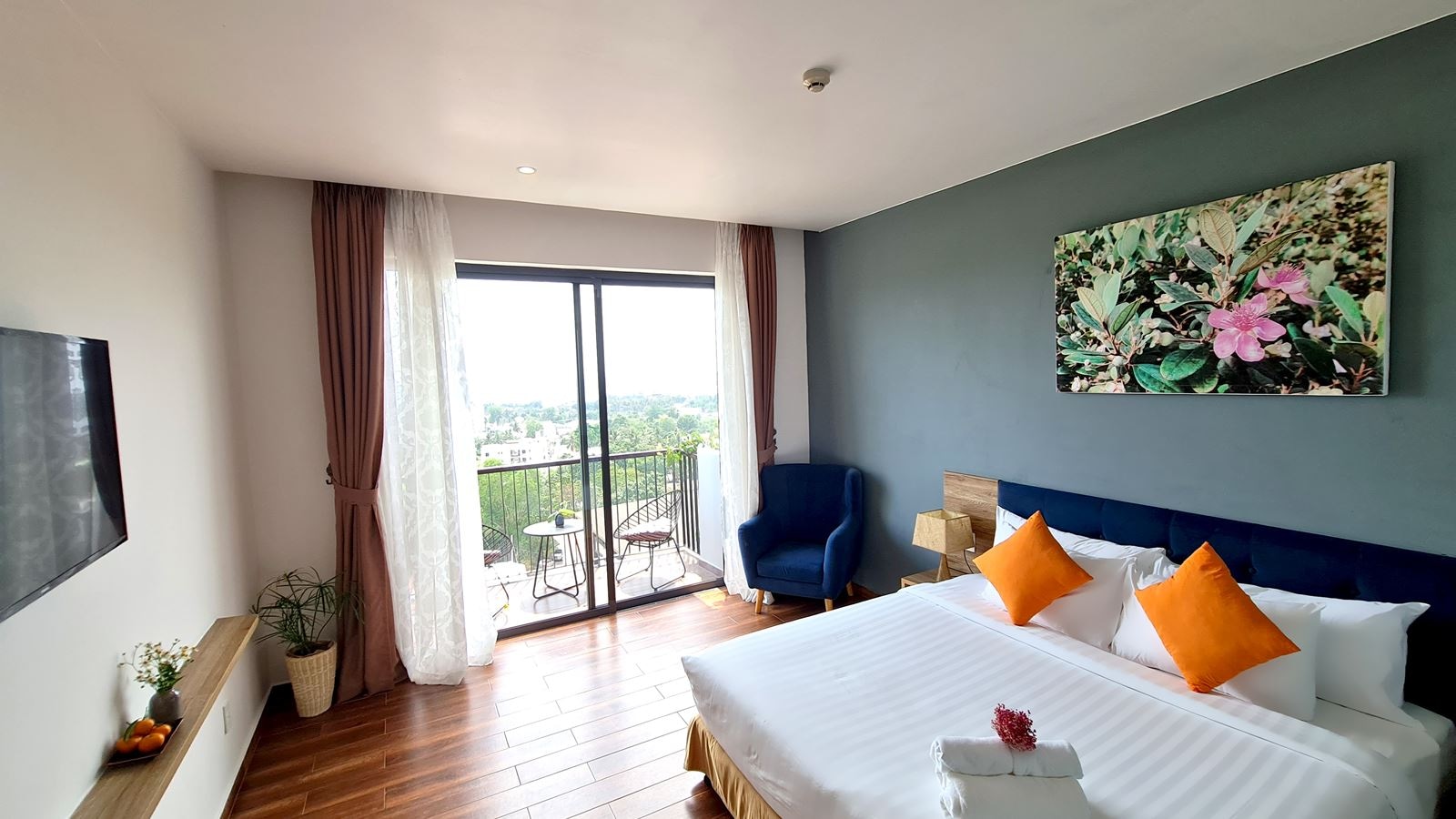 rooms-deluxe-double-seaview-with-balcony