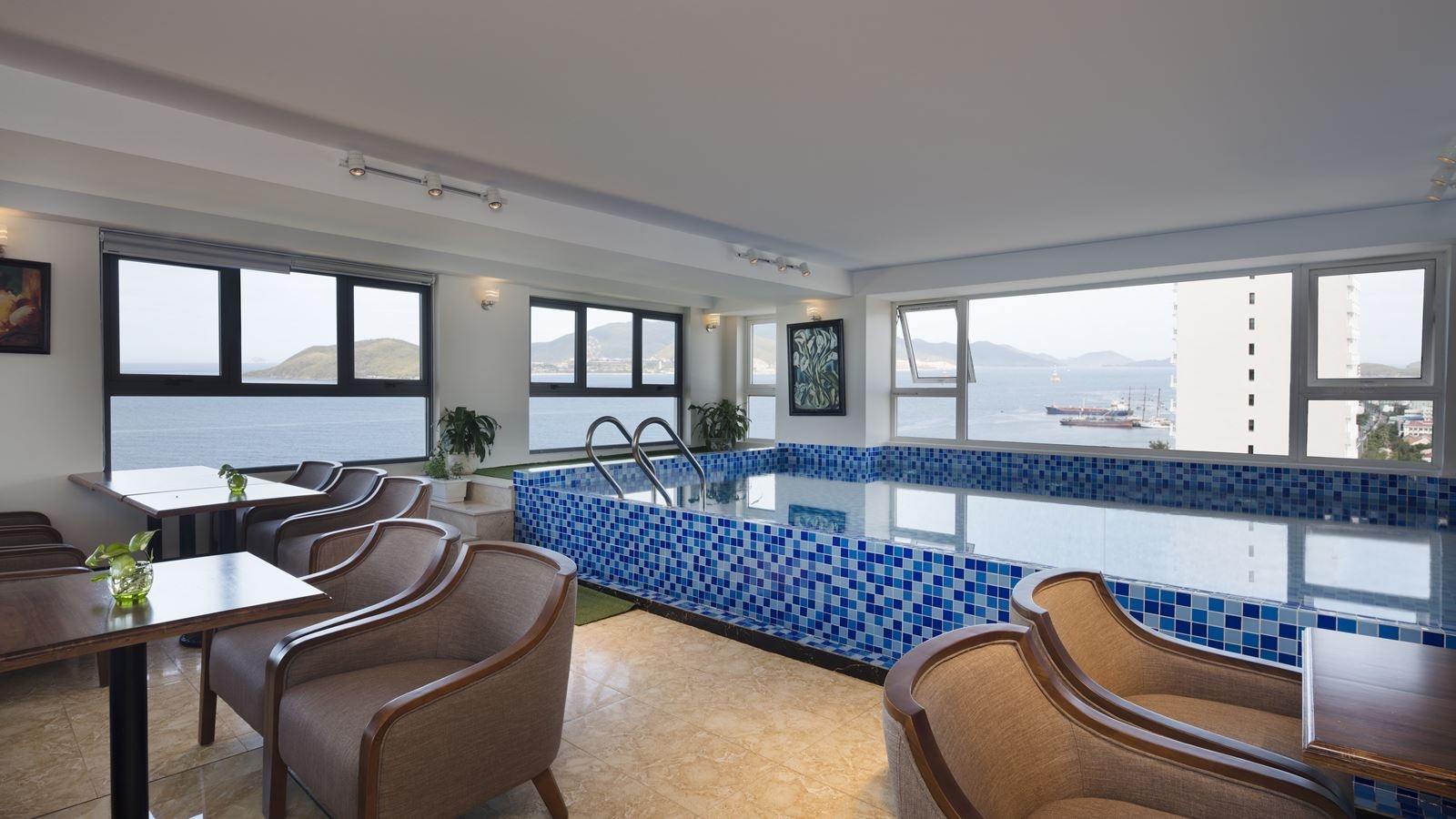 pools-indoor-pool