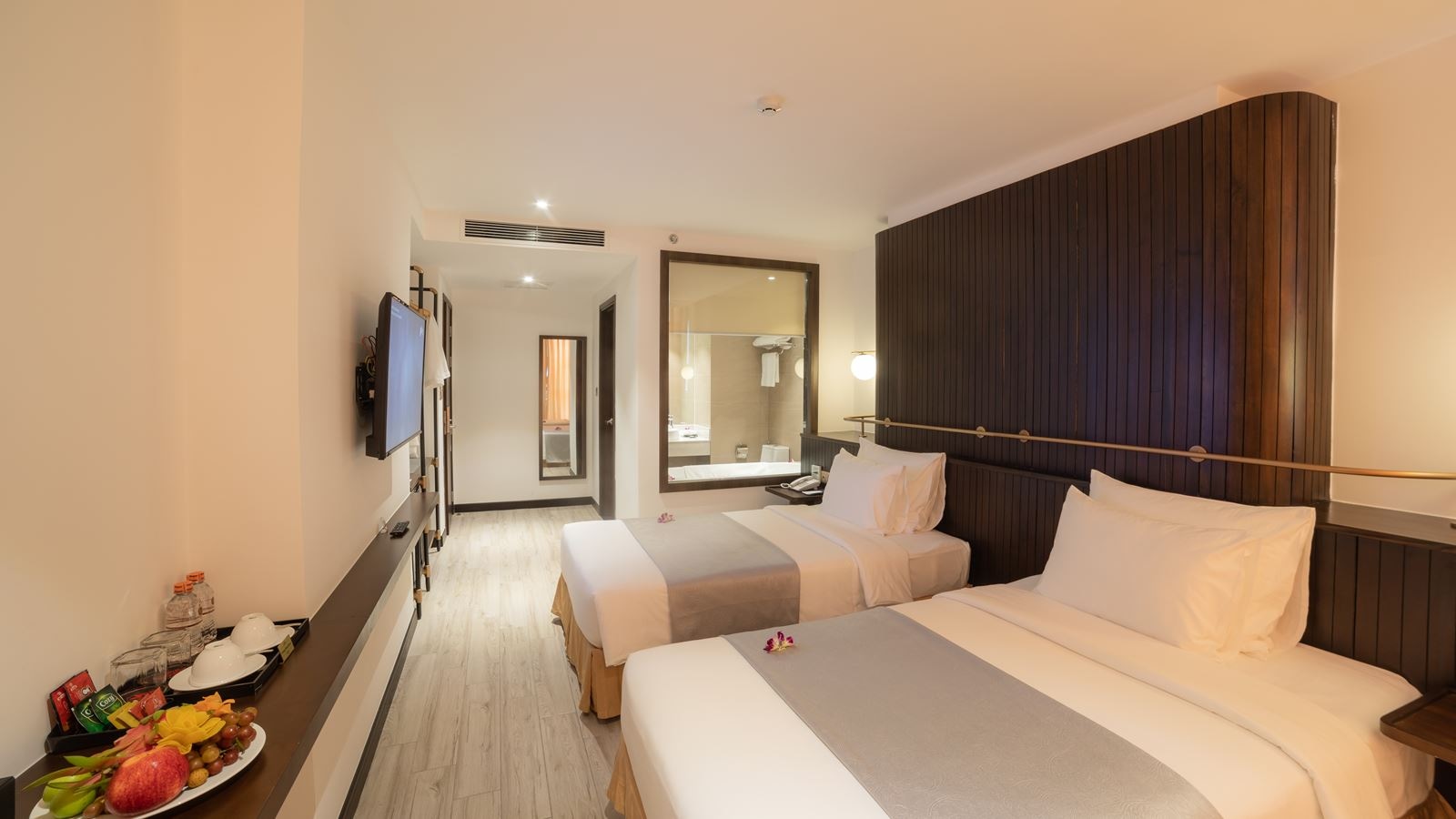 rooms-deluxe-cityview