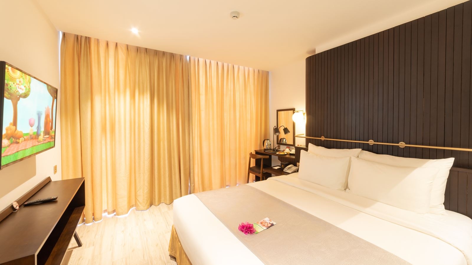 rooms-deluxe-cityview