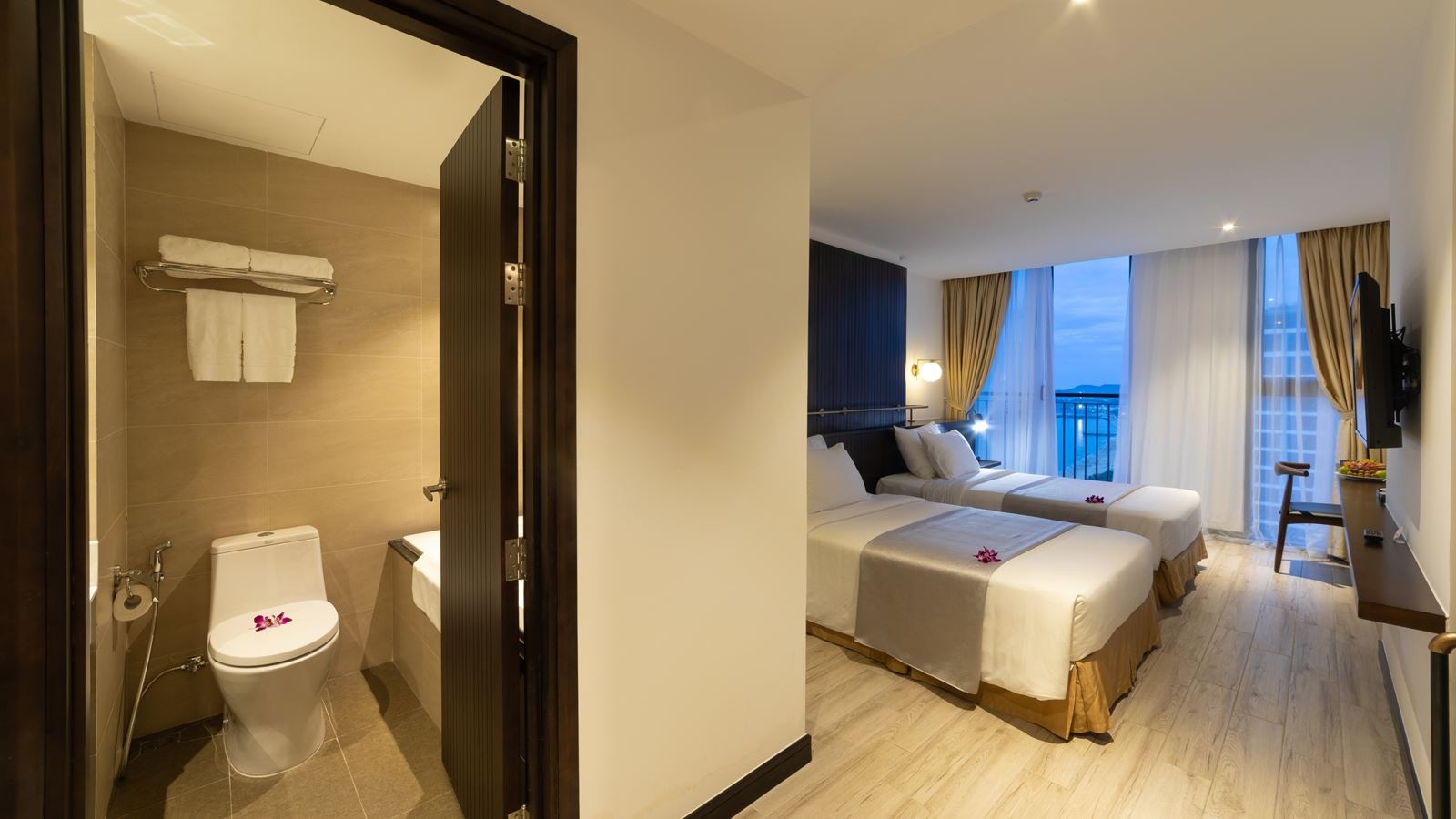 rooms-executive-suite