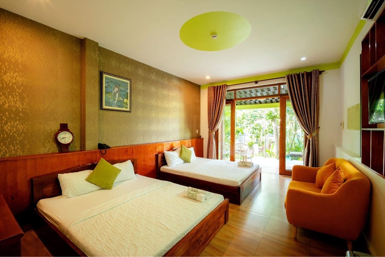 rooms-bungalow-triple-deluxe-with-terrace