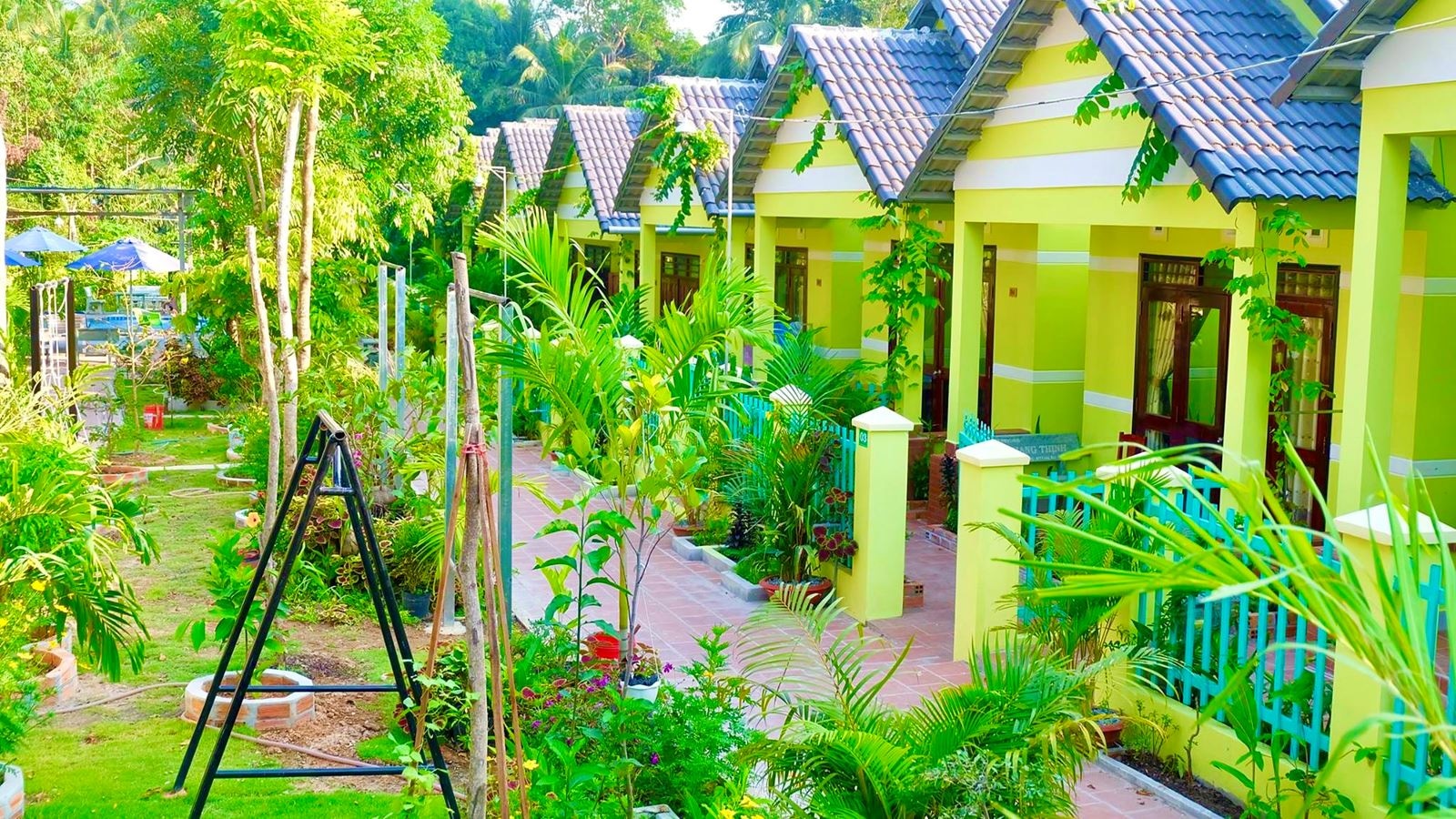 restaurants-restaurant