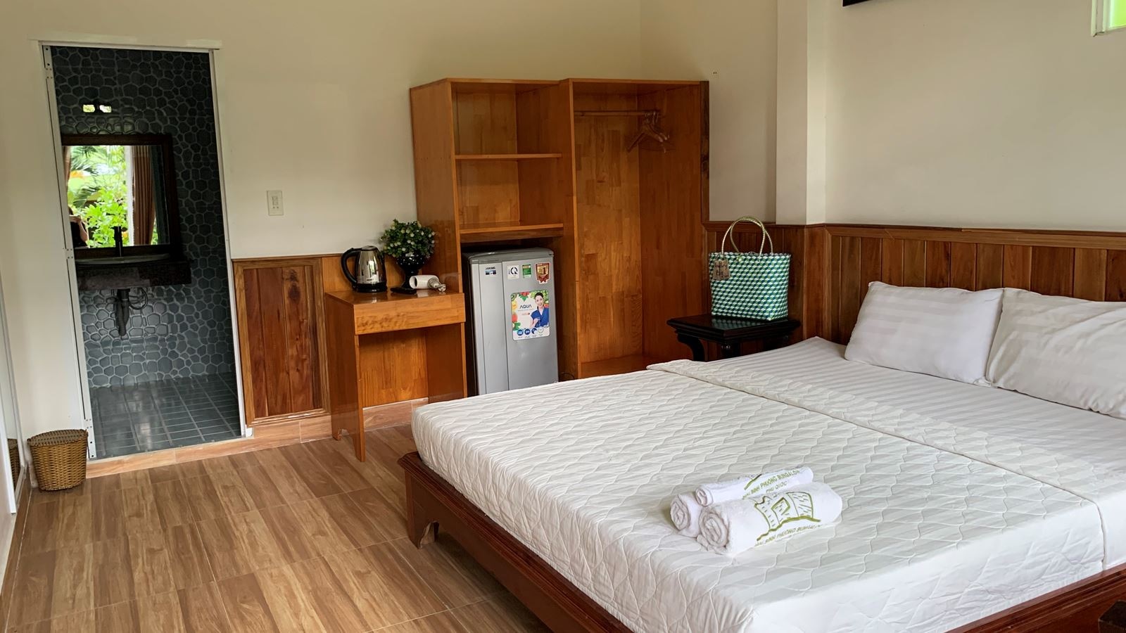 rooms-bungalow-standard-with-terrace