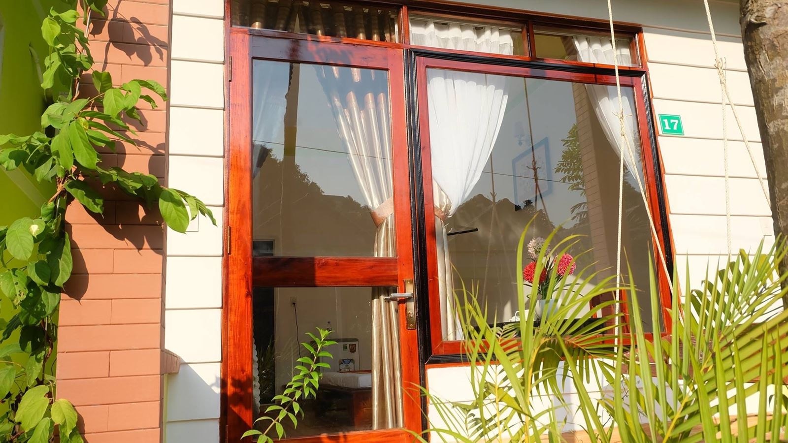 rooms-bungalow-standard-with-terrace