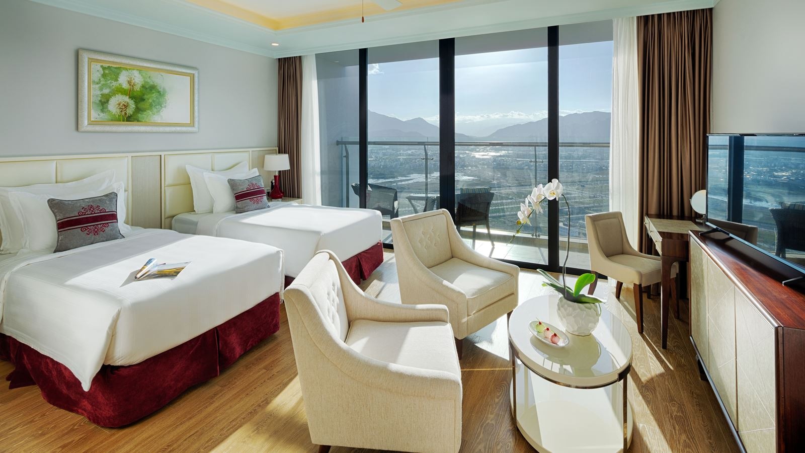 rooms-studio-city-view