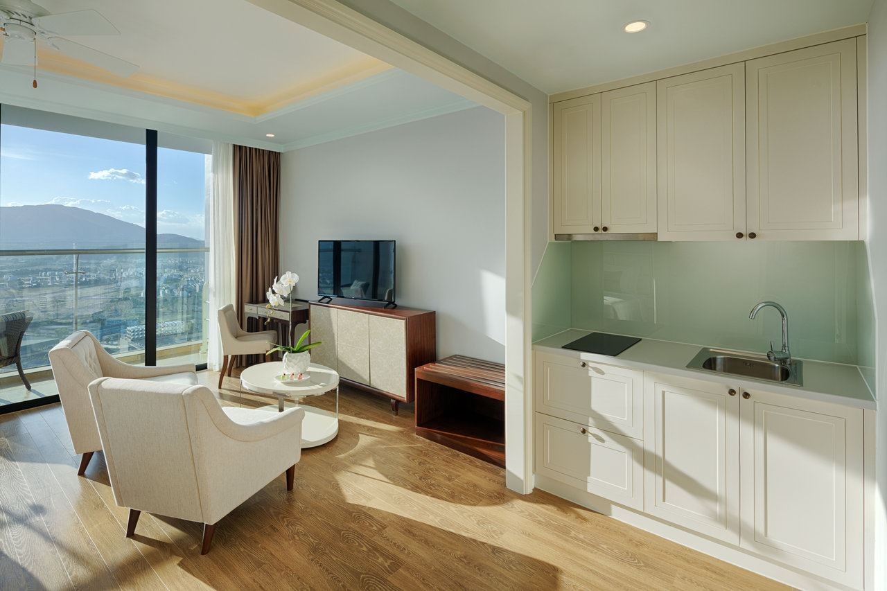 rooms-studio-city-view