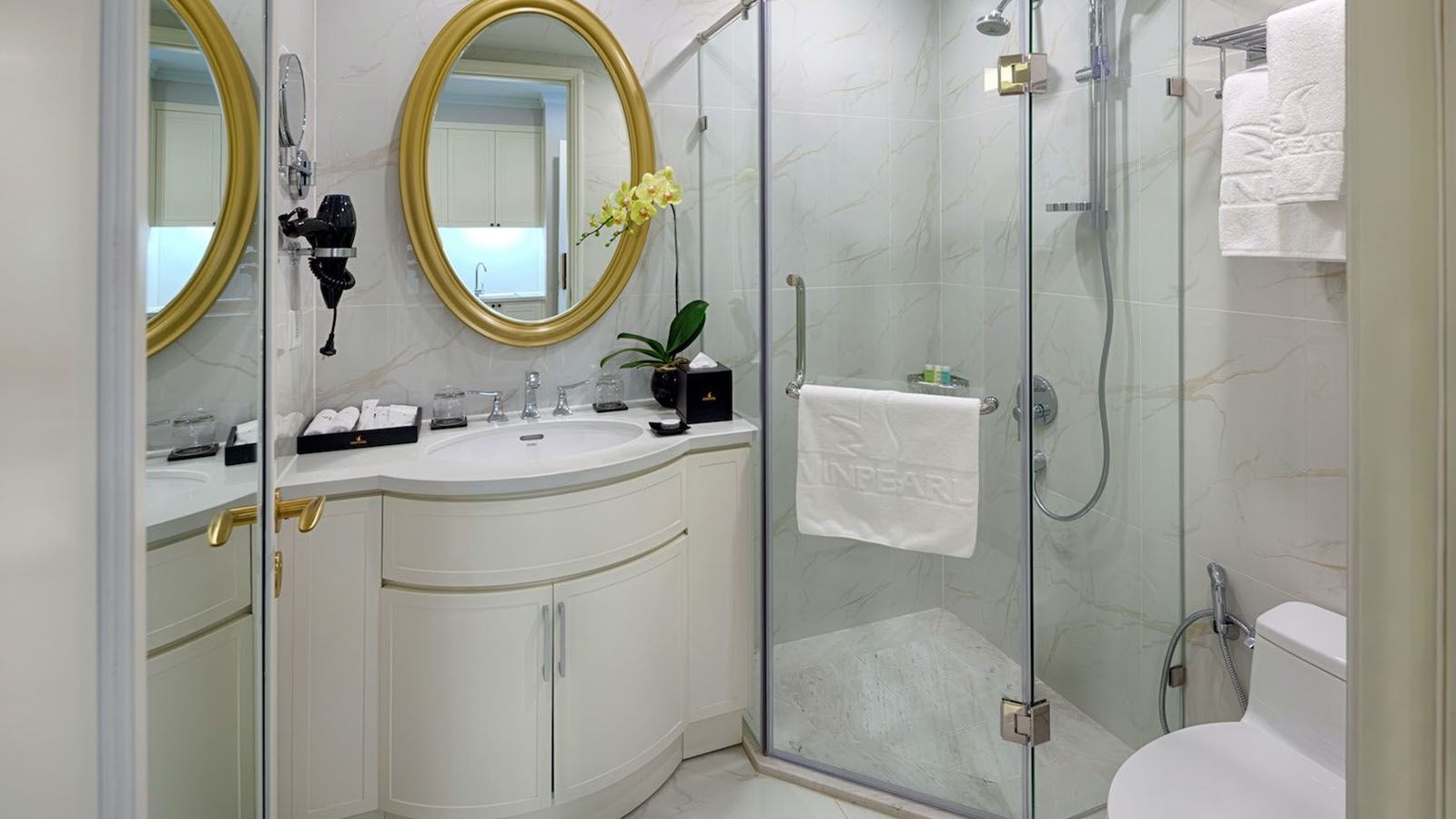 rooms-studio-city-view-child-without-extra-bed